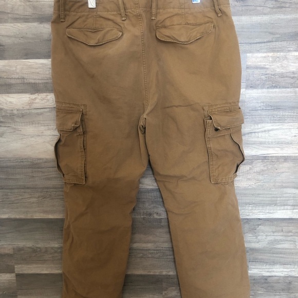 Old Navy Men's Tan Cargo Pants - Picture 8 of 11